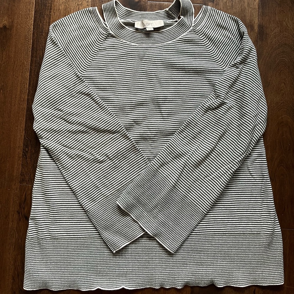 LOFT White and Green Crew Neck Sweater